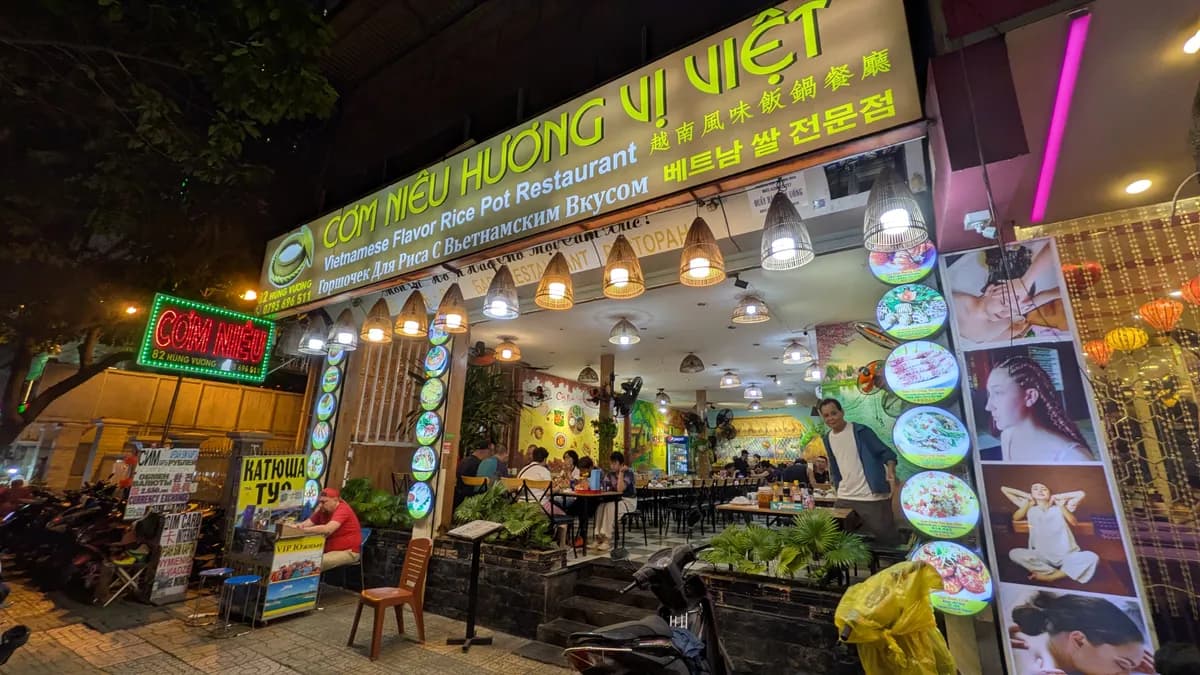 Cơm Niêu Hương Vị Việt