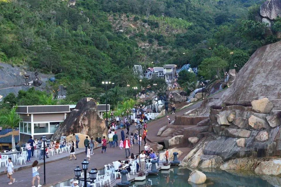 KDL Tàu Ngầm - Nha Trang Impression