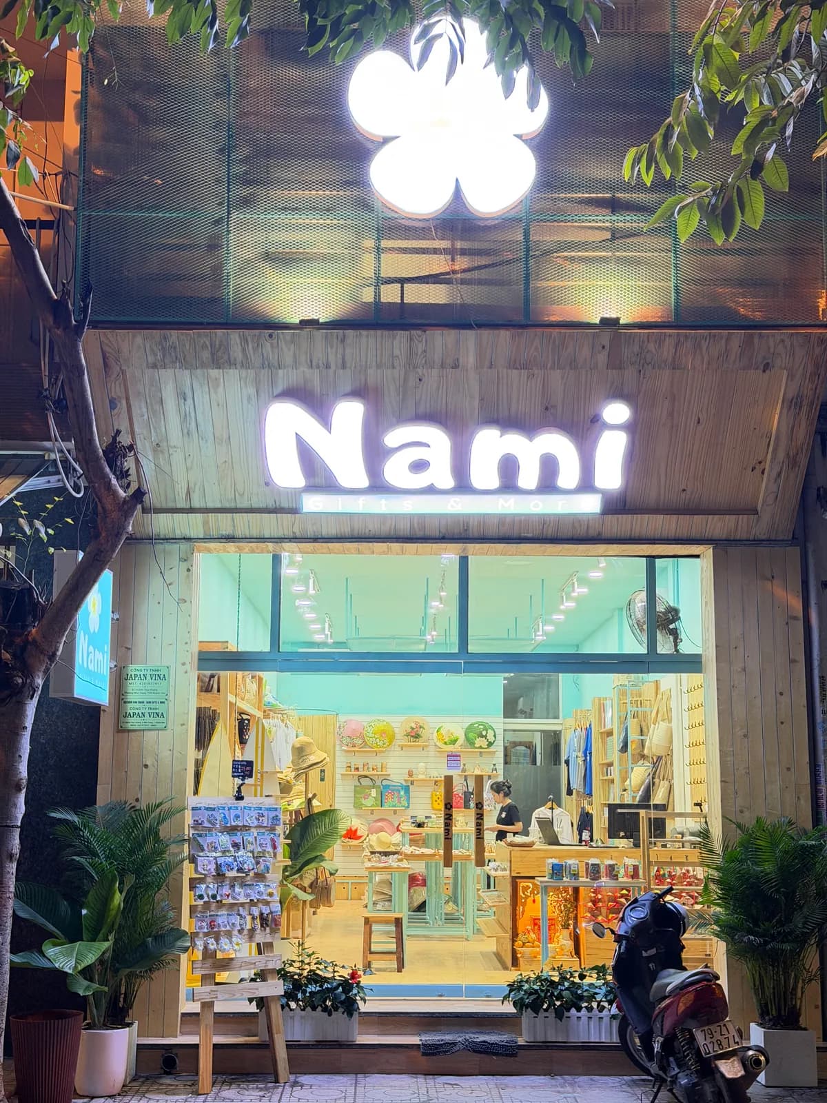 Nami Gifts & More | 선물 · お土産 · Подарки · 礼品